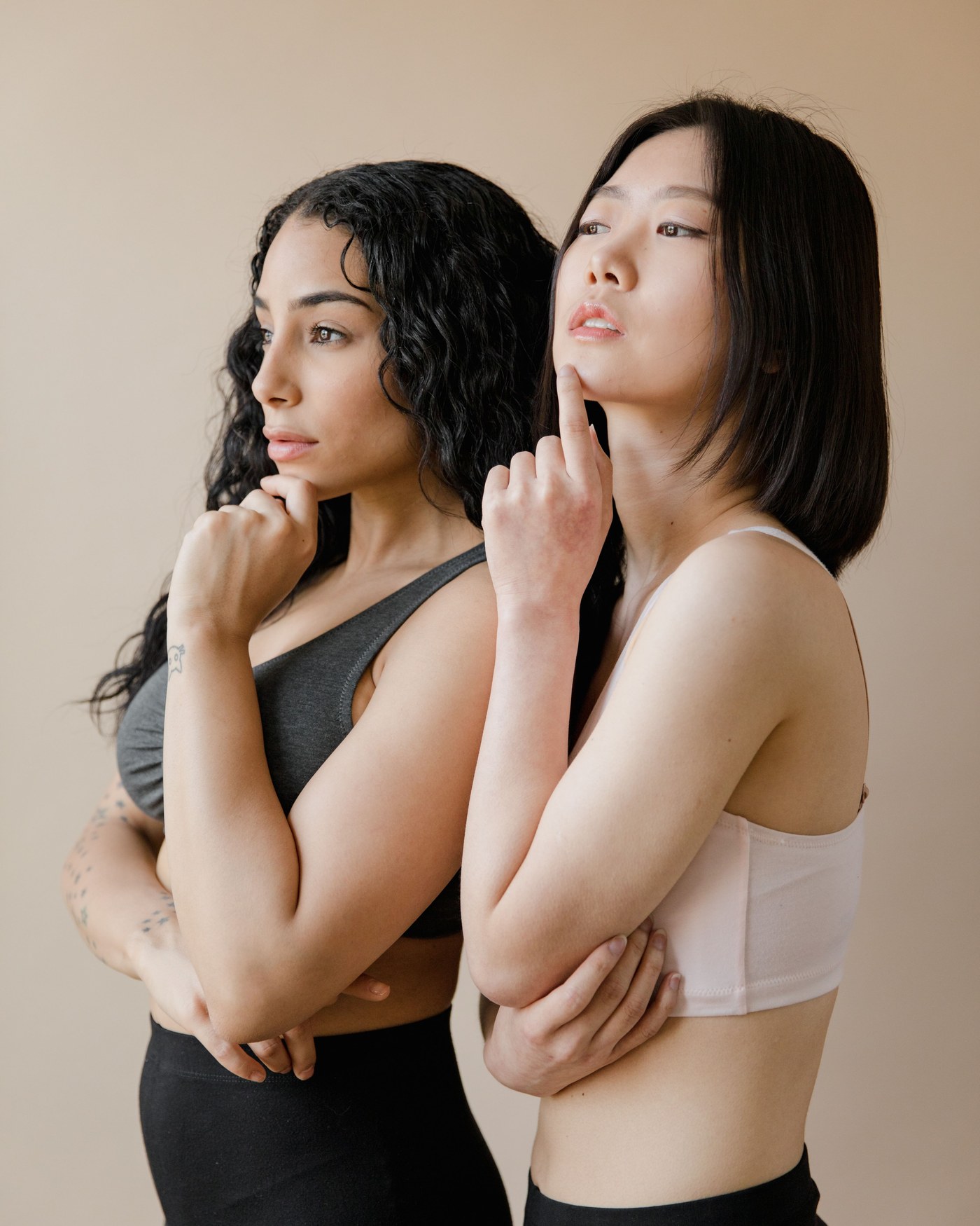 Dos mujeres después de entrenar